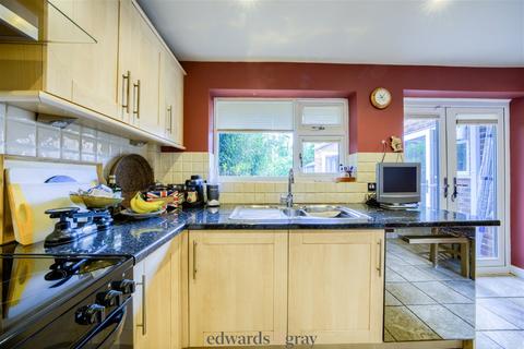 2 Birch Close, Kingsbury, Tamworth, B78 2JN