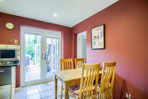 2 Birch Close, Kingsbury, Tamworth, B78 2JN