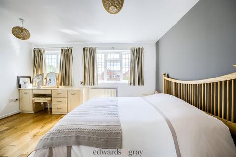 2 Birch Close, Kingsbury, Tamworth, B78 2JN