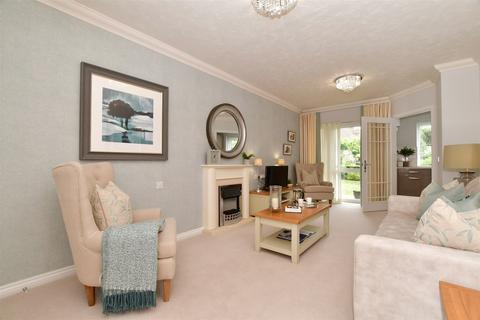 2 bedroom ground floor flat for sale, Garland Road, East Grinstead, West Sussex