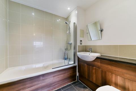 Apartment 703, Wallis House Great West Road, Brentford, TW8 0HE