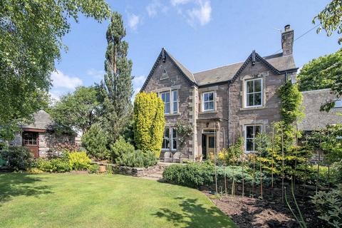 Rosemount Pittenzie Road, Crieff, PH7 3JN