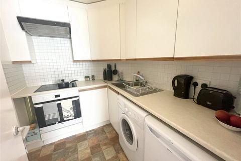 Studio to rent, Camelot Court, Ifield, Crawley, West Sussex, RH11