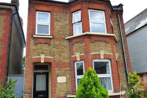 3 bedroom detached house for sale - Old Road West, Gravesend, Kent, DA11 0LH