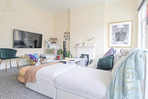 1 bedroom flat to rent, King Charles Road, Surbiton KT5