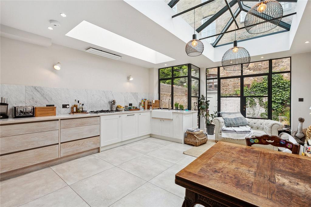 Kitchen/Dining