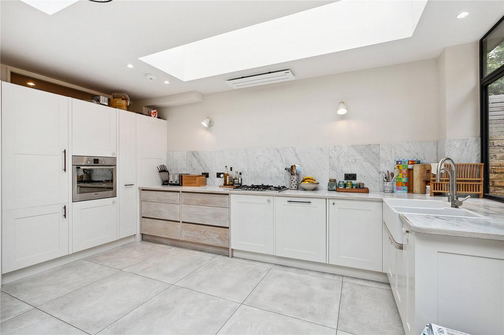 Kitchen/Dining