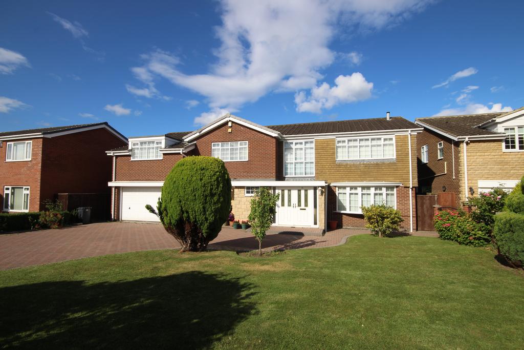 Haddington Road, Beaumont Park, Whitley Bay, NE25 9XE 5 bed detached