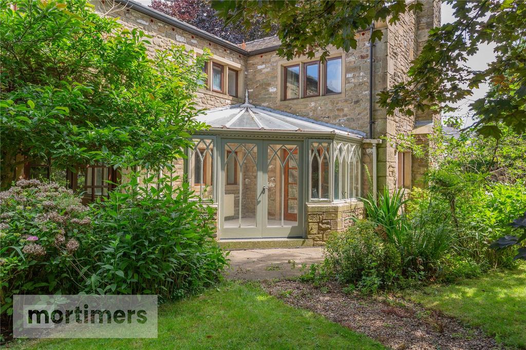 Church Street, Ribchester, PR3 5 bed detached house for sale £595,000