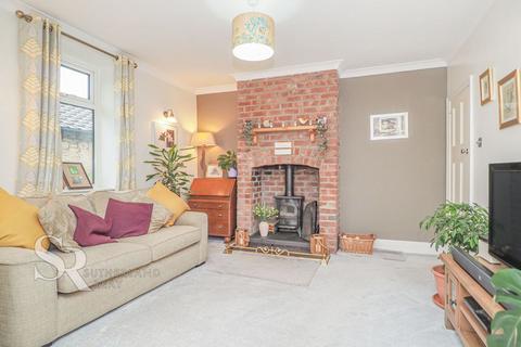 14 Buxton Road, Furness Vale, High Peak, SK23 7PF