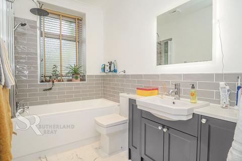 14 Buxton Road, Furness Vale, High Peak, SK23 7PF