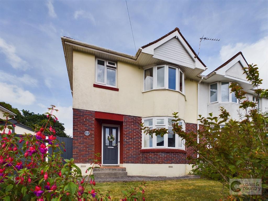 Applegarth Avenue Newton Abbot 3 Bed Semi Detached House For Sale £