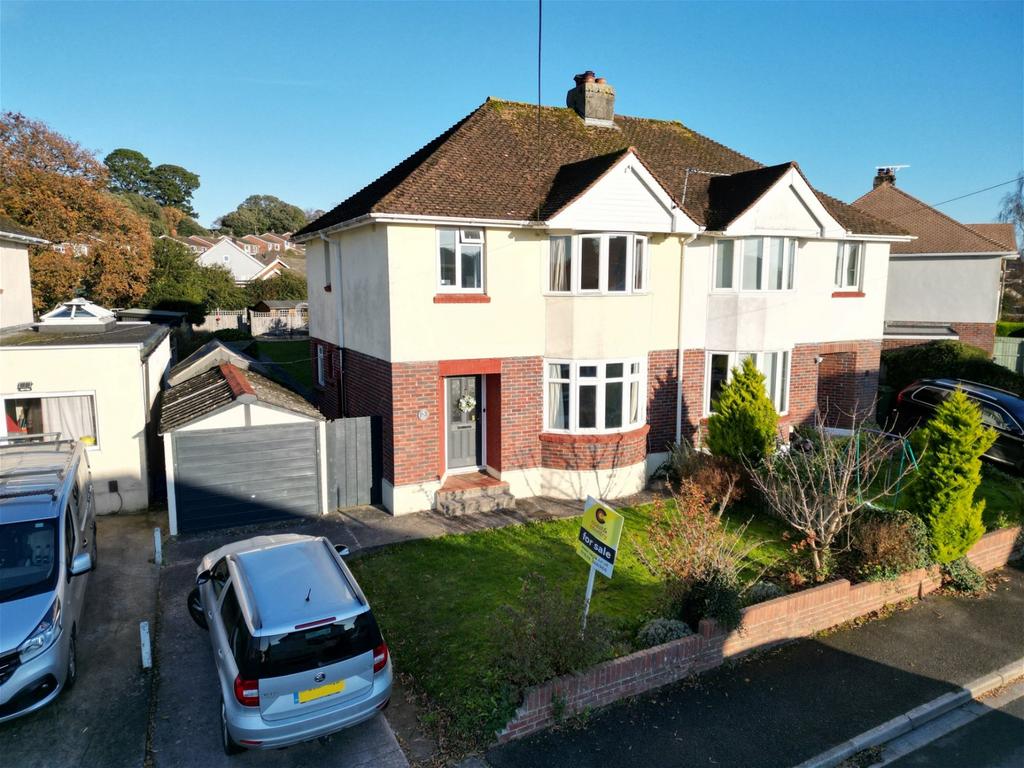 Applegarth Avenue, Newton Abbot 3 bed semidetached house for sale £340,000