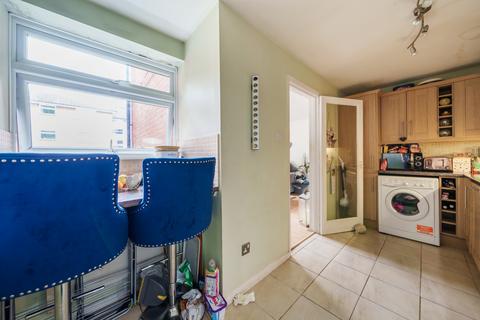 19 Cobblers Close, Farnham Royal, Slough, SL2 3DT