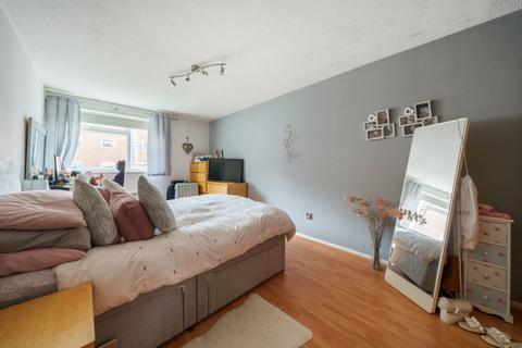 19 Cobblers Close, Farnham Royal, Slough, SL2 3DT