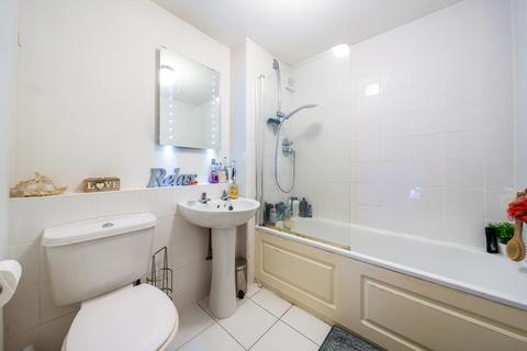 19 Cobblers Close, Farnham Royal, Slough, SL2 3DT