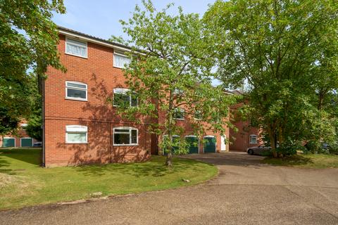 19 Cobblers Close, Farnham Royal, Slough, SL2 3DT