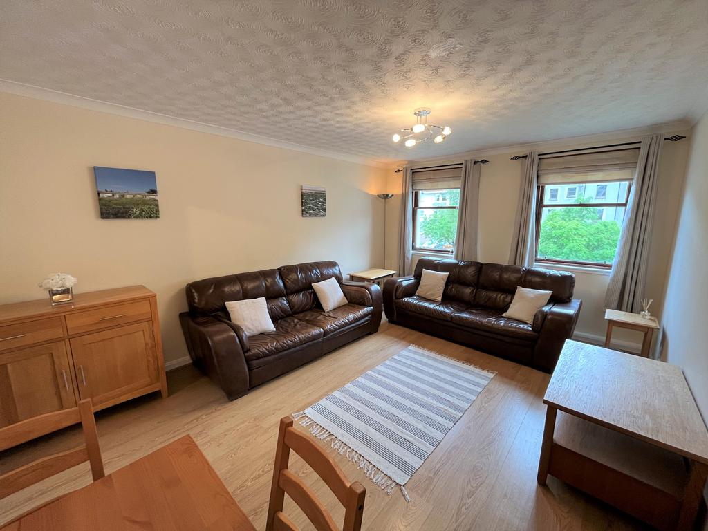 Millside Terrace, Peterculter... 2 bed flat £675 pcm (£156 pw)