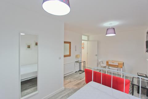 118 Dames Road, London, E7 0EB