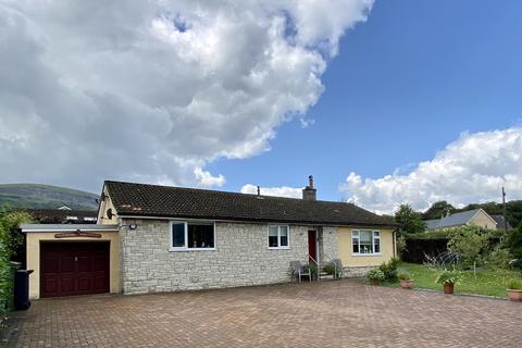 2 Lime Trees Avenue, Llangattock, Crickhowell, NP8 1LB