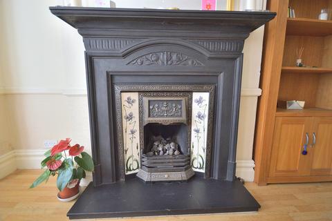 49 Devonshire Road, Palmers Green, London, N13 4QU