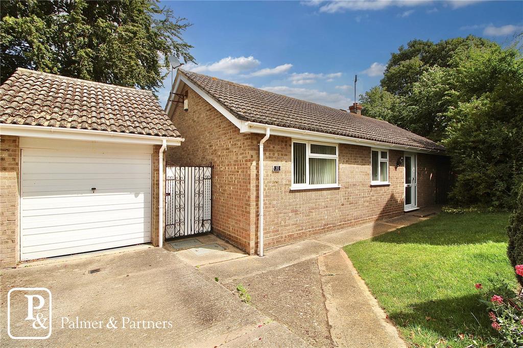 Newell Rise, Claydon, Ipswich, Suffolk, IP6 3 bed bungalow for sale £
