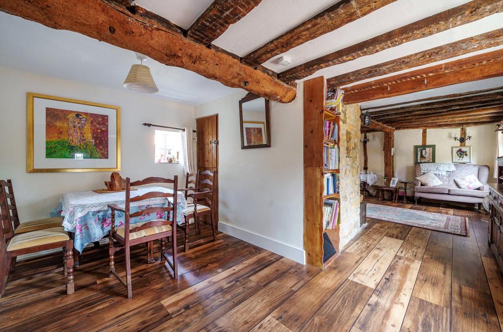 Sitting/Dining Room