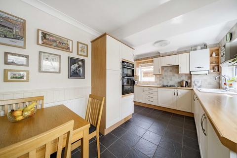 16 Cobb Crescent, Caldicot, NP26 5BY