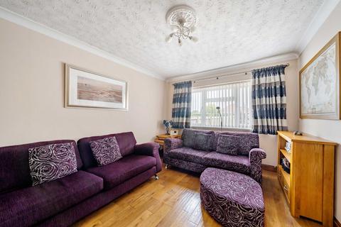 16 Cobb Crescent, Caldicot, NP26 5BY