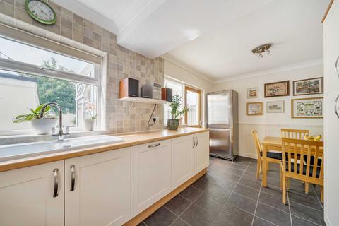 16 Cobb Crescent, Caldicot, NP26 5BY