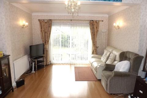 38 Windsor Avenue, Edgware, HA8 8SR