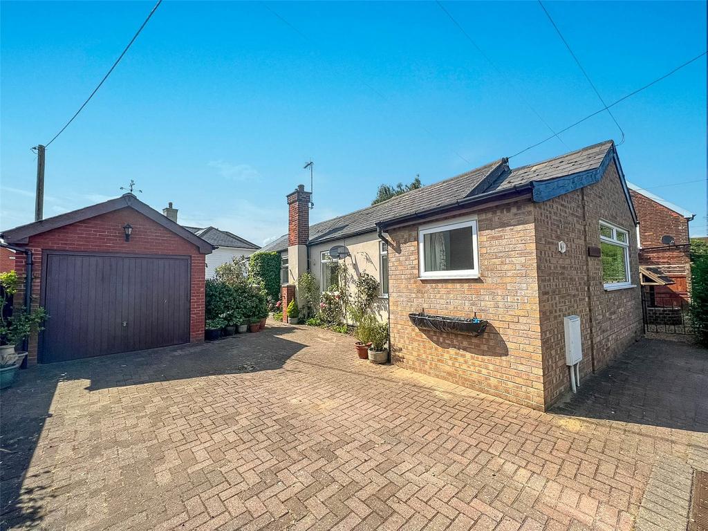 Station Road, Ardleigh, Colchester, Essex, CO7 3 bed bungalow for sale