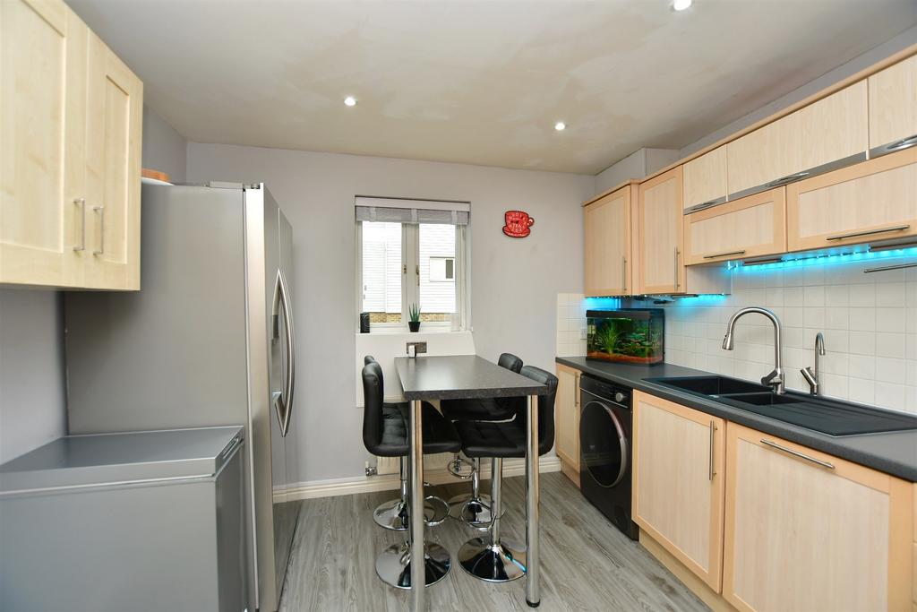 Medway Court, Aylesford, Kent 4 bed townhouse £365,000