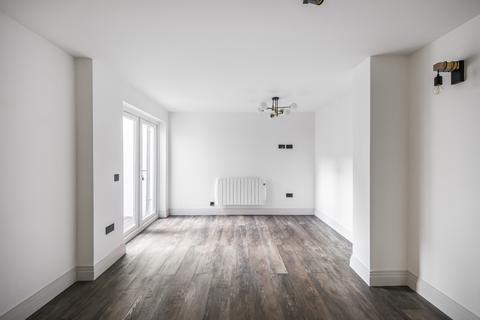 1 bedroom flat to rent, Millers Terrace, London, E8