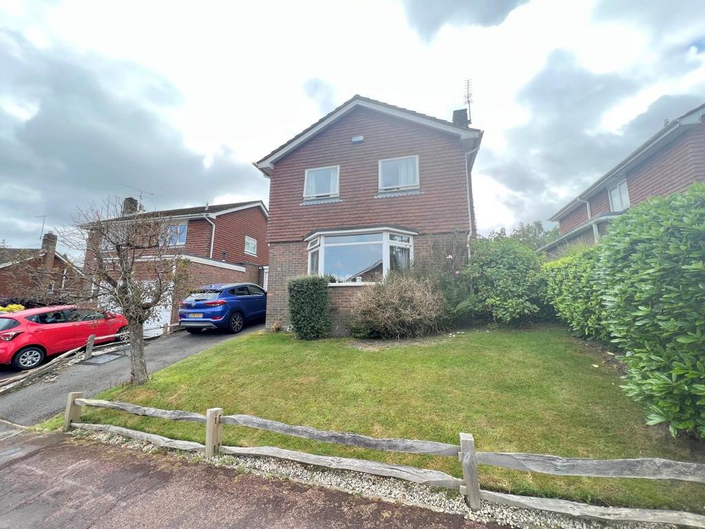 Frankfield Rise, Tunbridge Wells 4 bed detached house £2,850 pcm (£