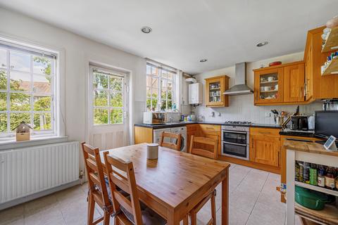 71 Brentham Way, London, W5 1BE