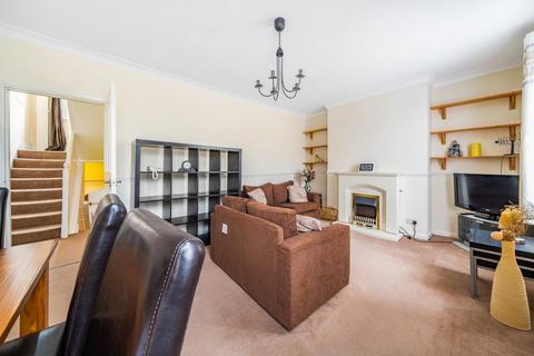 Flat 2, 31 Oakden Street, London, SE11 4UQ