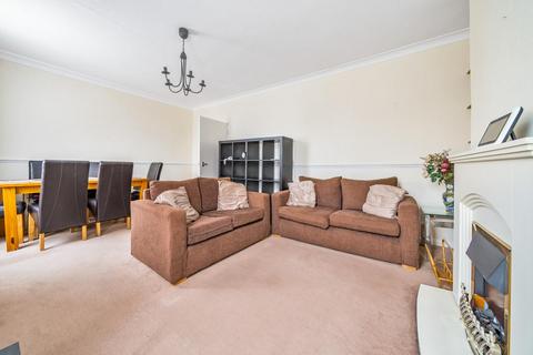 Flat 2, 31 Oakden Street, London, SE11 4UQ