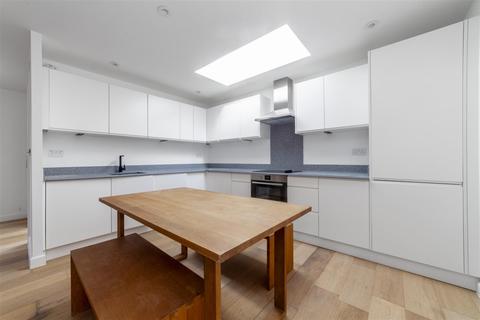 1 bedroom flat to rent, Ravensbourne Road, SE6