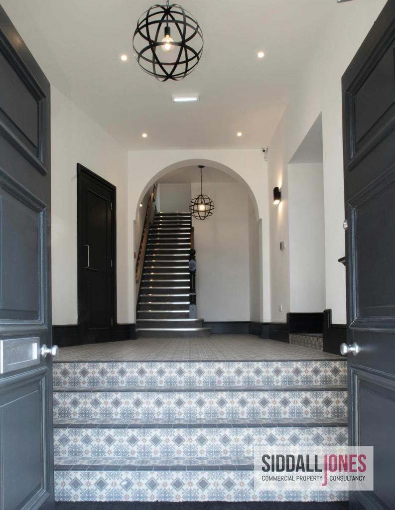 Hallway Front Doors.jpg