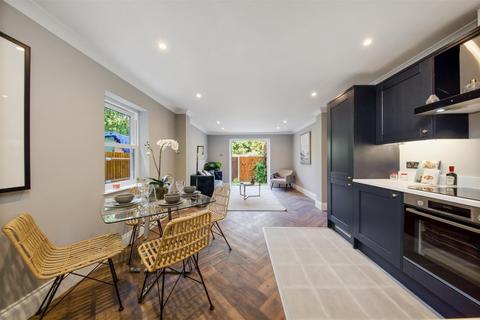2 bedroom flat to rent, Church road, W7