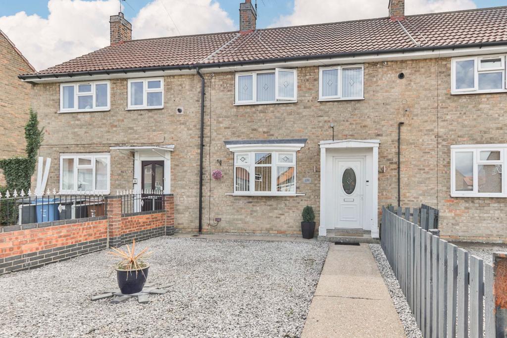 Bethune Avenue, Hull, HU4 7ER 2 bed terraced house £125,000