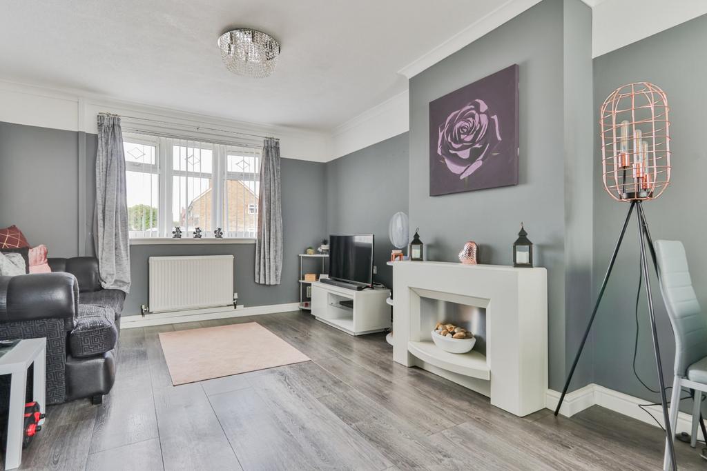 Bethune Avenue, Hull, HU4 7ER 2 bed terraced house £125,000