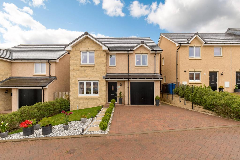 5 Porterfield Crescent, Penicuik, EH26 0FP 4 bed detached house for