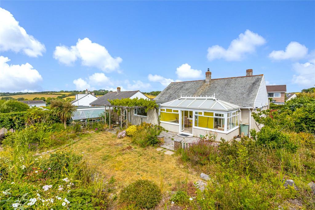 Southland Park Crescent, Wembury, Plymouth, Devon, PL9 3 bed bungalow