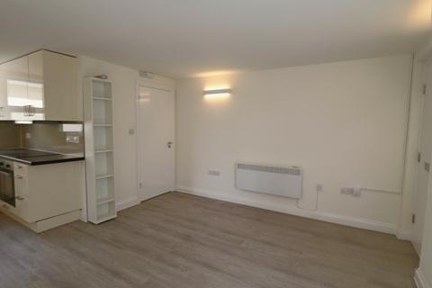 2 bedroom apartment to rent, Kings Hedges Road, Cambridge, Cambridgeshire