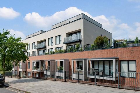 2 bedroom apartment for sale, Fairmont Mews, Hampstead