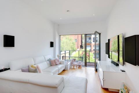 2 bedroom apartment for sale, Fairmont Mews, Hampstead