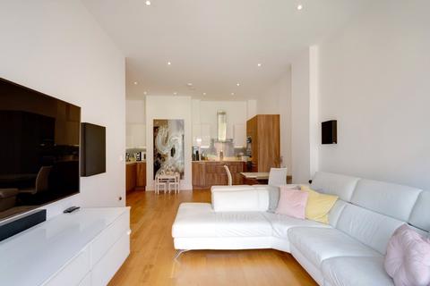 2 bedroom apartment for sale, Fairmont Mews, Hampstead