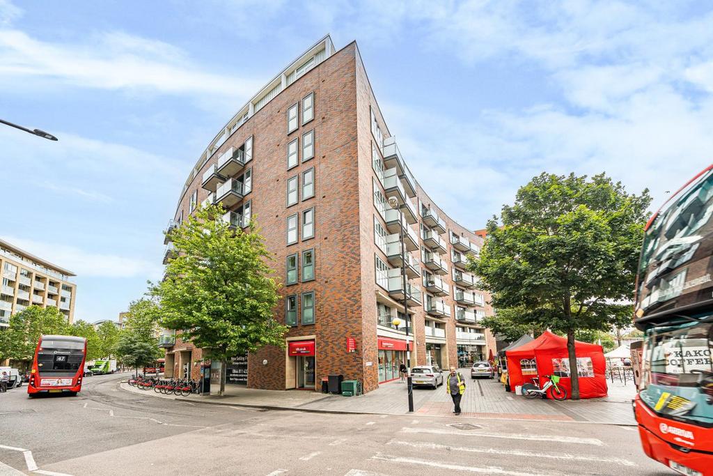 Surrey Quays Road, Canada Water 2 bed flat for sale £550,000